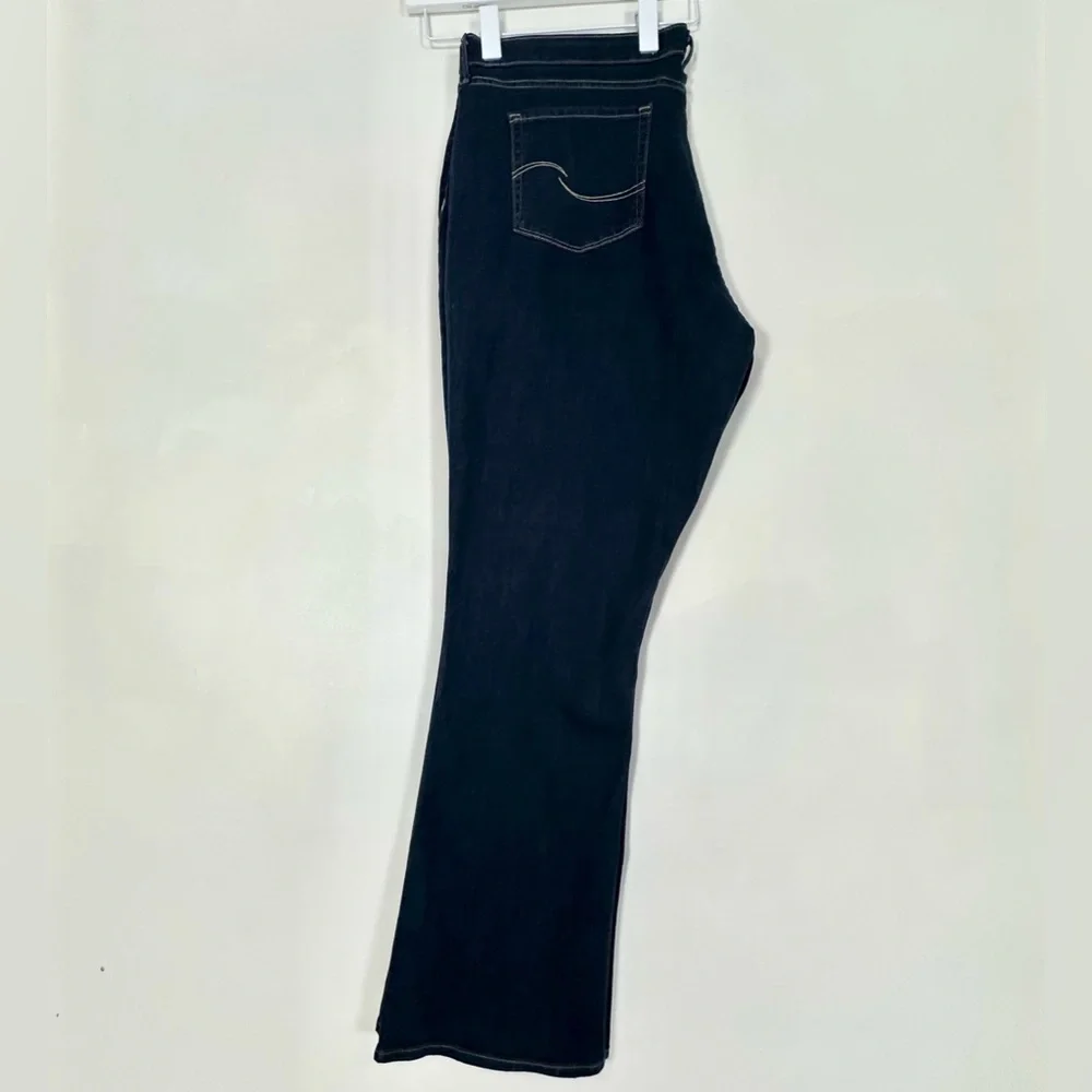 Levi Strauss Signature Mid-Rise Bootcut Denim Jeans • Blue • Sz 20M W35 L32 •EUC - Picture 10 of 15